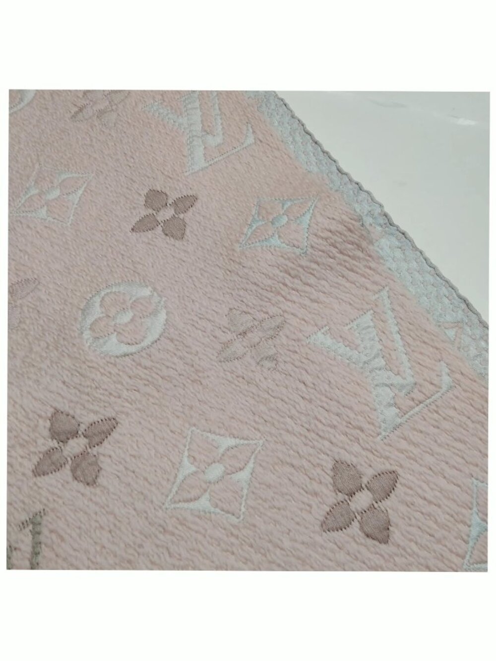 Authentic Louis Vuitton Monogram Wool Scarf Pink Fringe - Picture 7 of 10